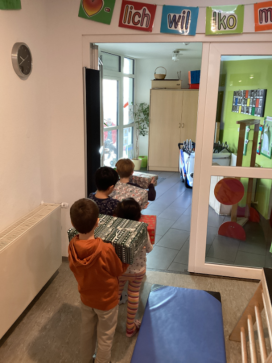 Schenken mit Herz (c) Kita Neuhaus